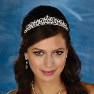 Marionat by the Bridal Veil Company Tiara